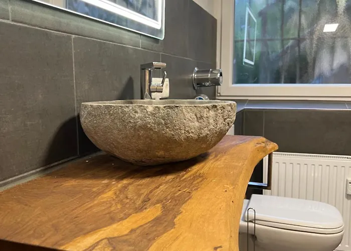 Charmante Souterrain Lägenhet